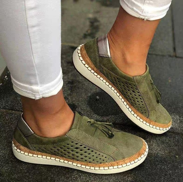 Zapatos holgados de una sola capa con borlas huecos para mujer