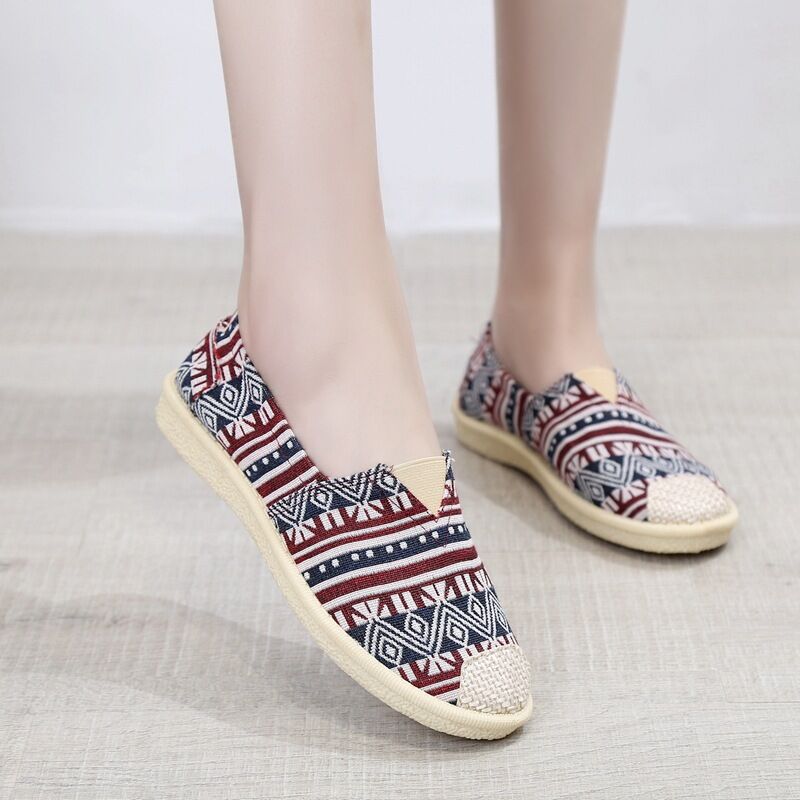 Creative Style Breathable Slip-on Flat Soft Canvas Shoes