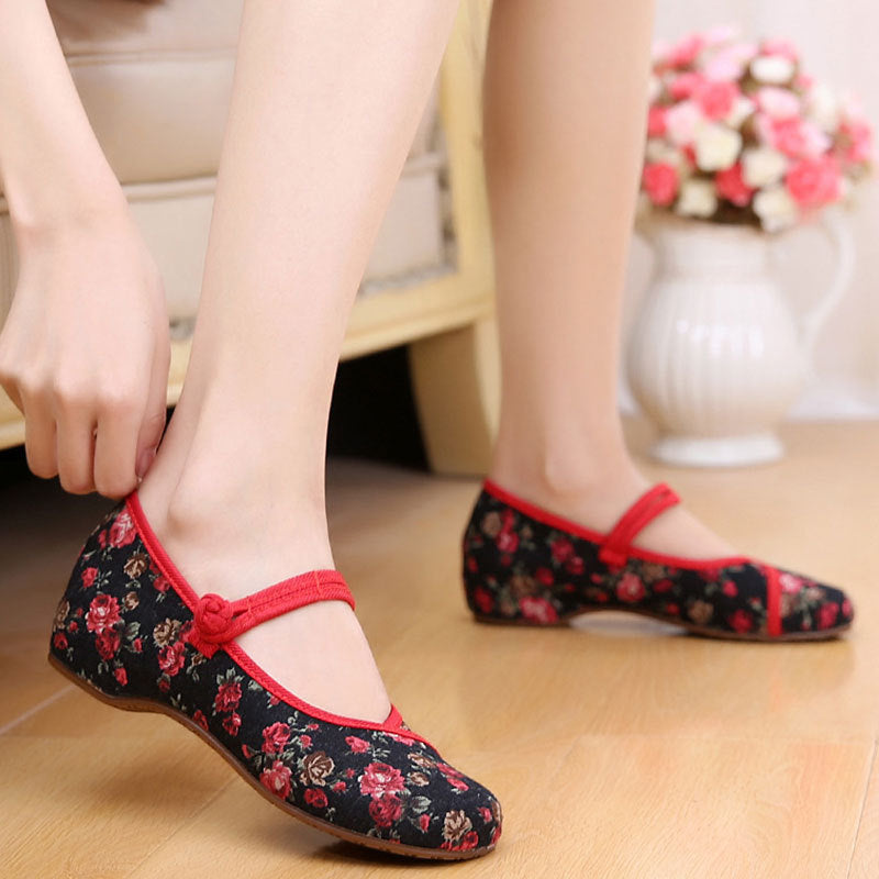 Kleine, florale, bestickte Canvas-Schuhe im Ethno-Stil mit Keilabsatz für Damen