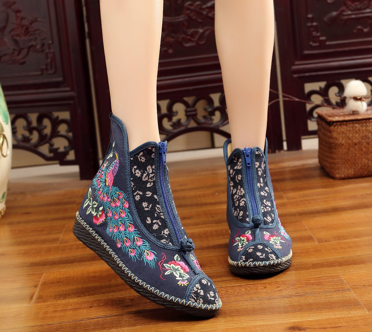 Women's Flat Ethnic Style Boots