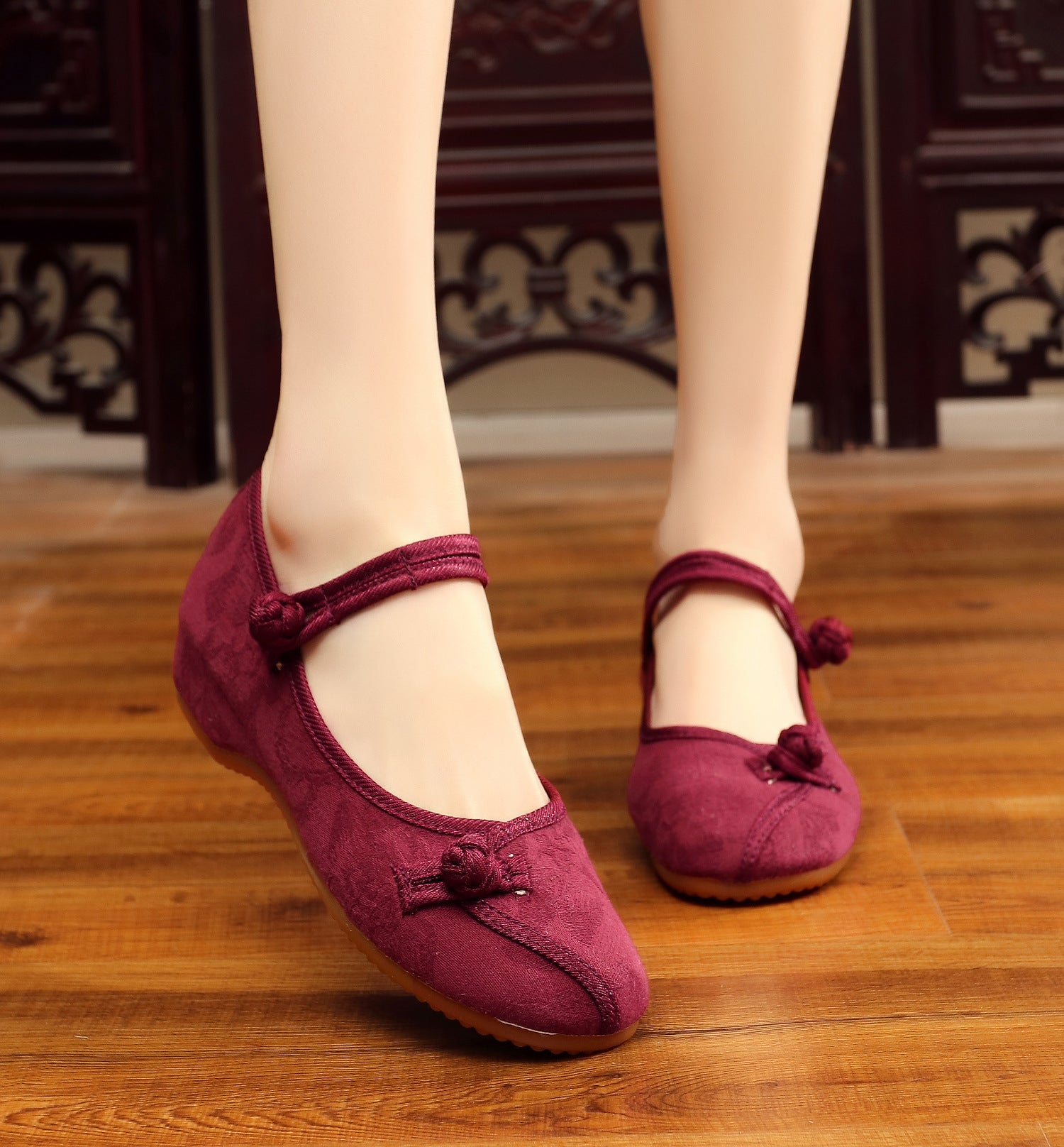 Women's Embroidered With Buckle For Han Chinese Clothing Casual Shoes