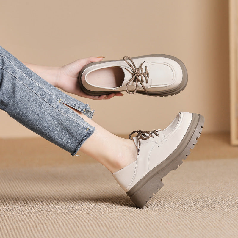 Schwarze Loafer im College-Stil mit runder Zehenpartie für Damen