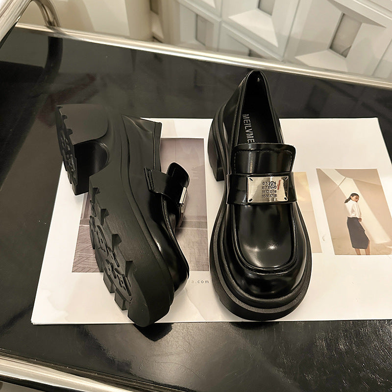 Schwarze College-Loafer im britischen Retro-Stil mit dicker Sohle für Damen