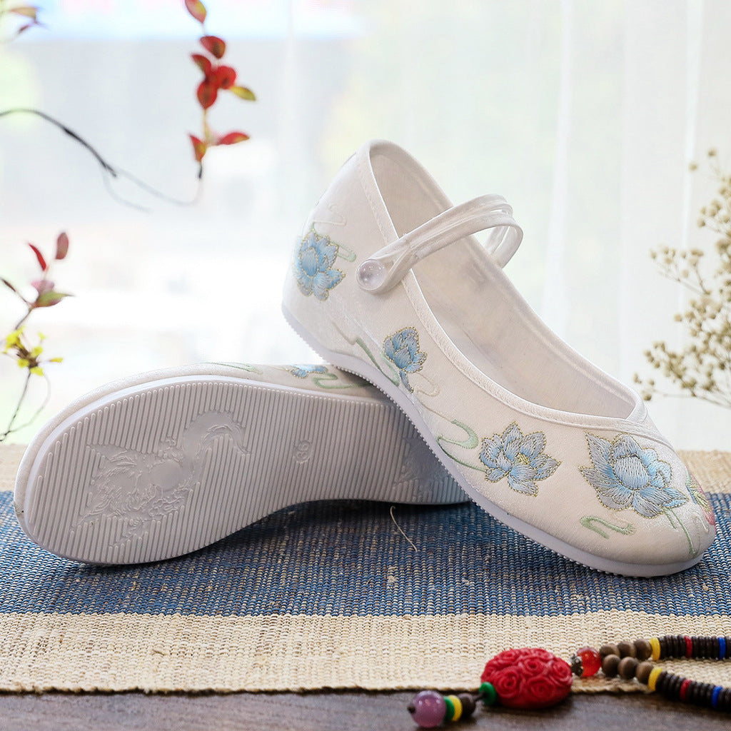 Zapatos de lona chinos bordados para mujer
