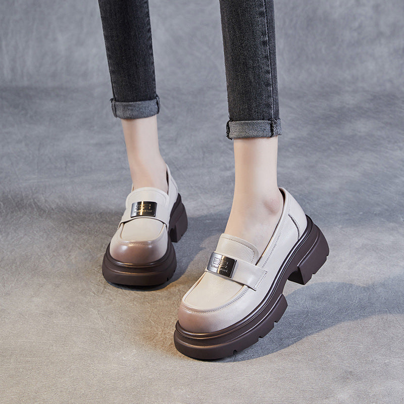 Echte Plateau-Pumps mit Metallschnalle, Slip-On-Loafer