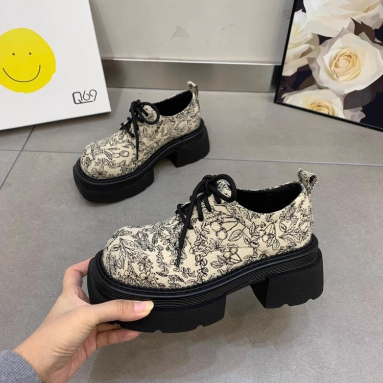 Damenmode im chinesischen Stil Frühling bedruckte Oberfläche Damenschuhe