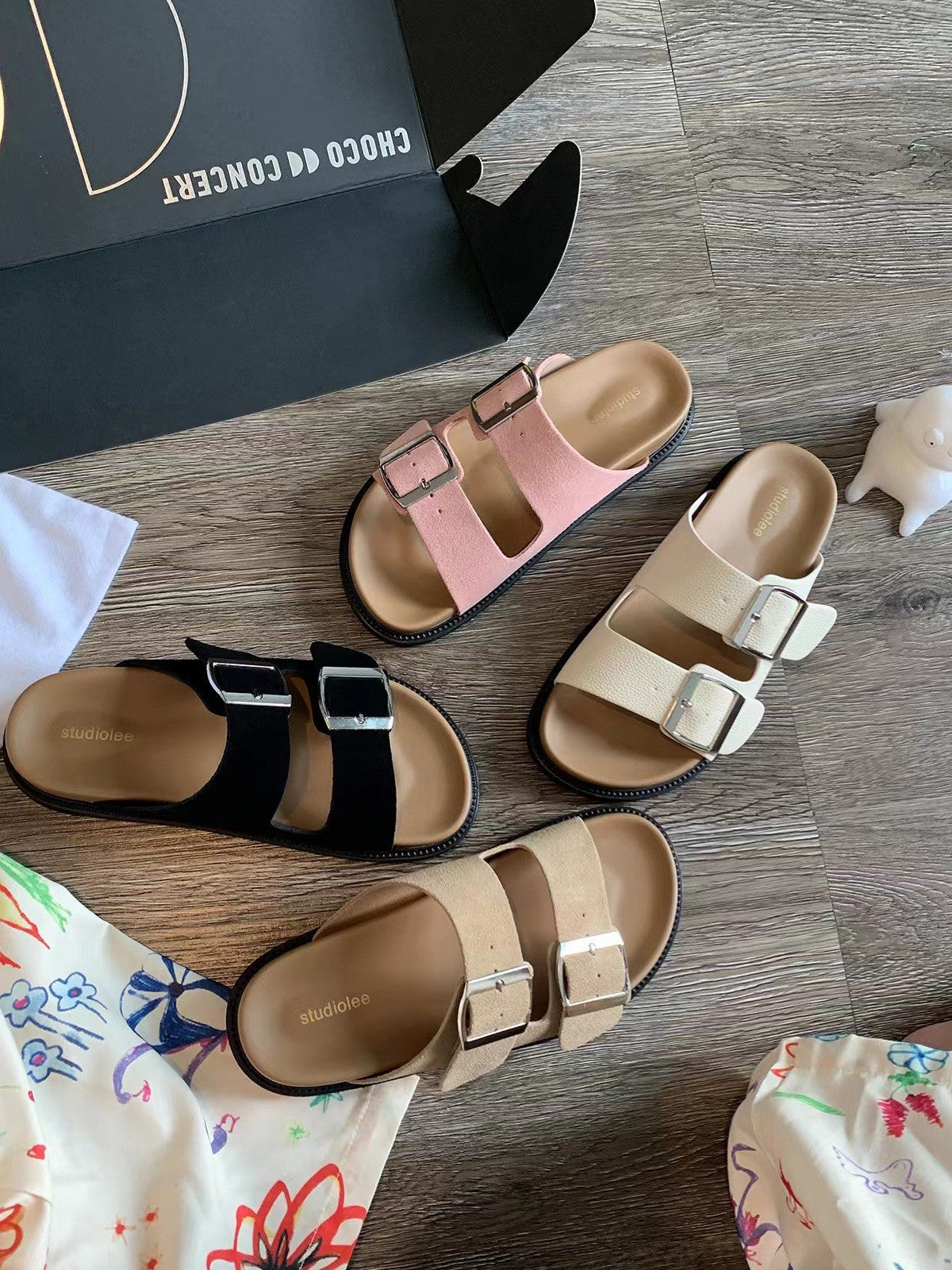 Mom Retro Genuine Round Toe Wide Strap Sandals