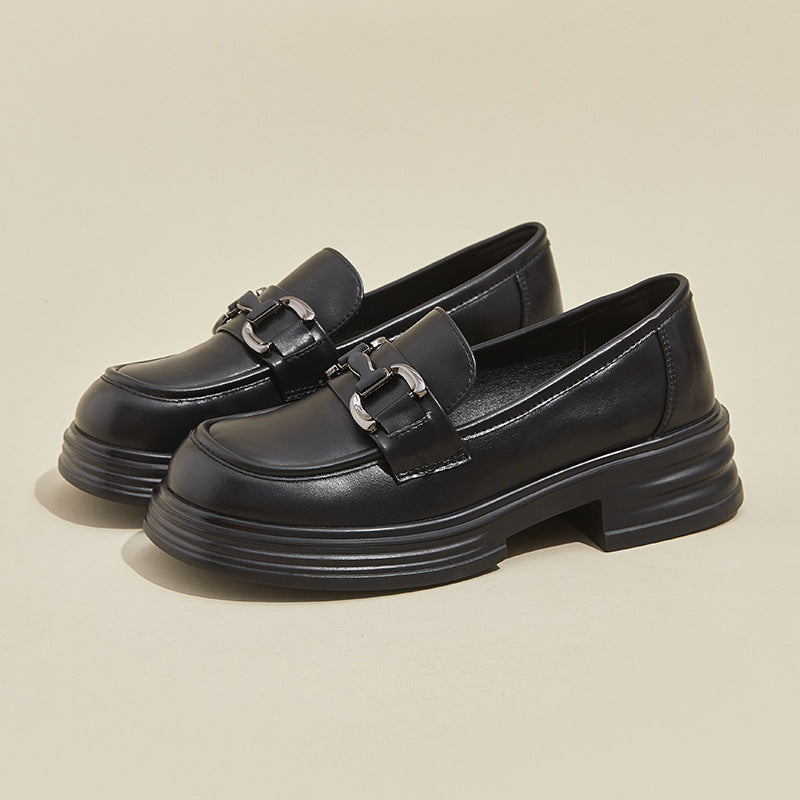 Damen-Loafer im britischen Stil mit weicher Sohle und Metallschnalle