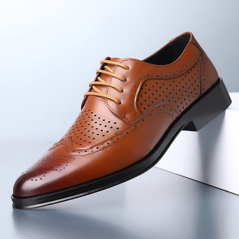 Belles chaussures en cuir pour hommes d'affaires sculptées