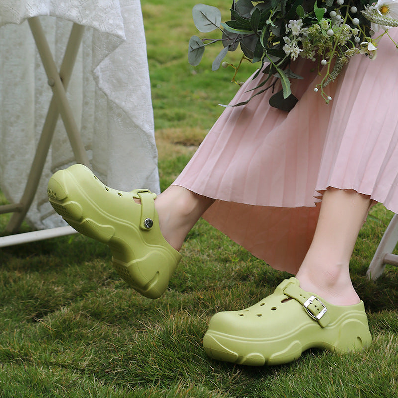 Damenschuhe mit Loch für Oberbekleidung mit dicker Unterseite