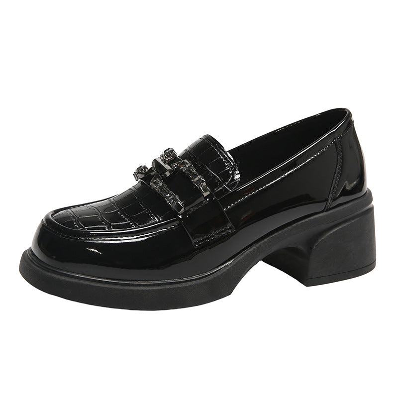 Damen Lack-Loafer mit rundem Kopf und klobiger Retro-Mittelsohle