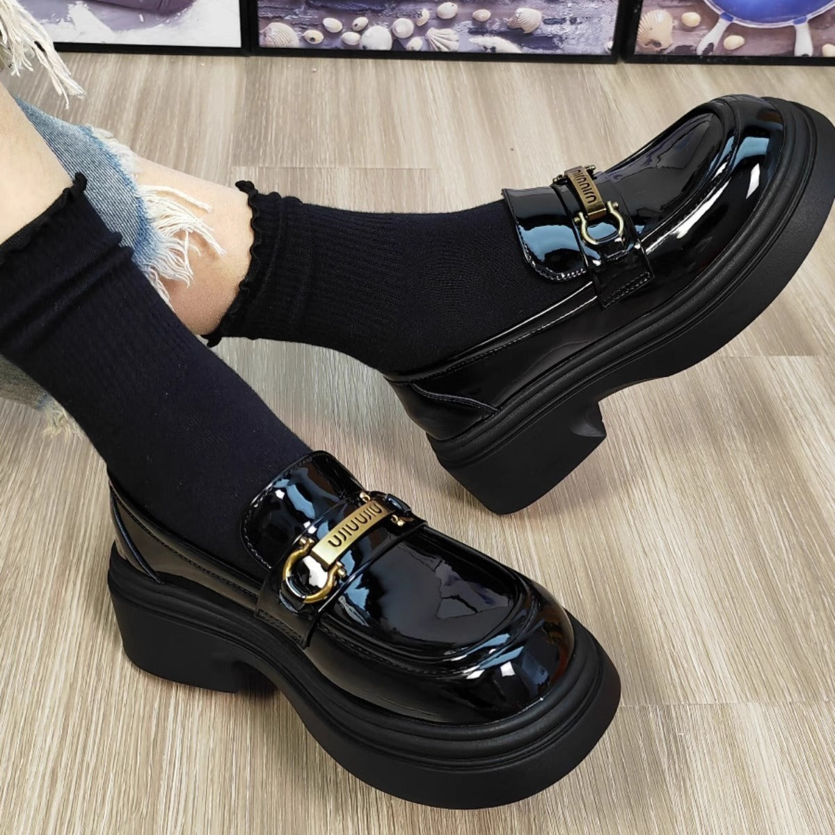 Schwarze dicke Loafer im britischen Stil für den Frühling für Damen mit rundem Kopf