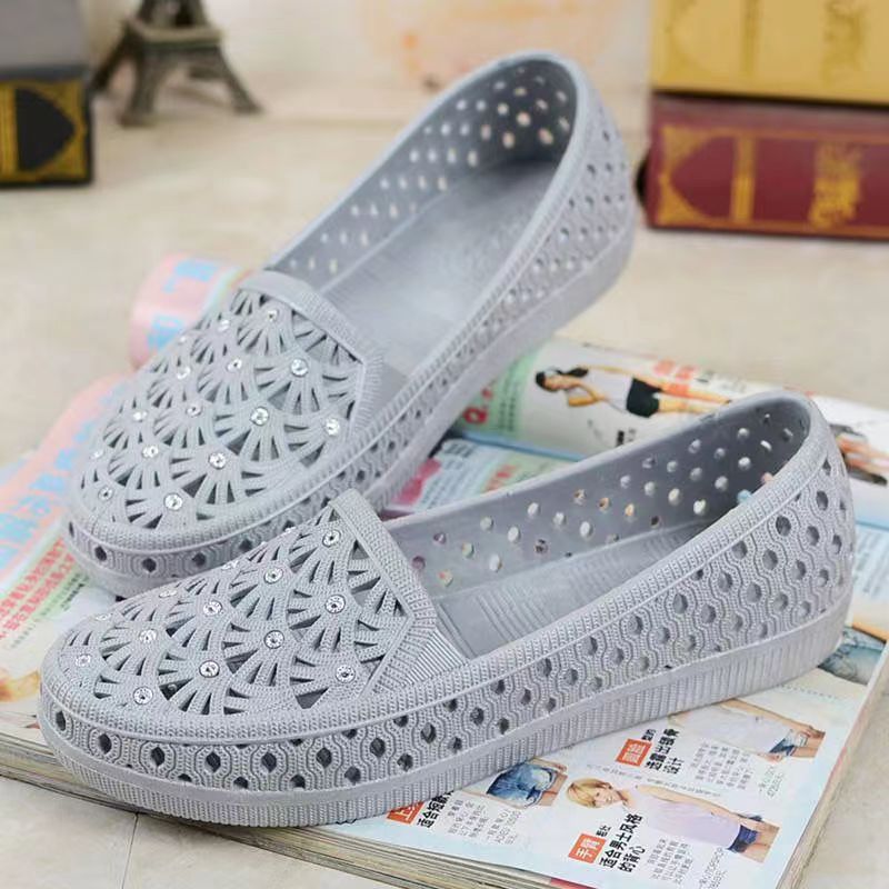 Women's Summer Closed Toe Hole Flat Nurse Women's Shoes