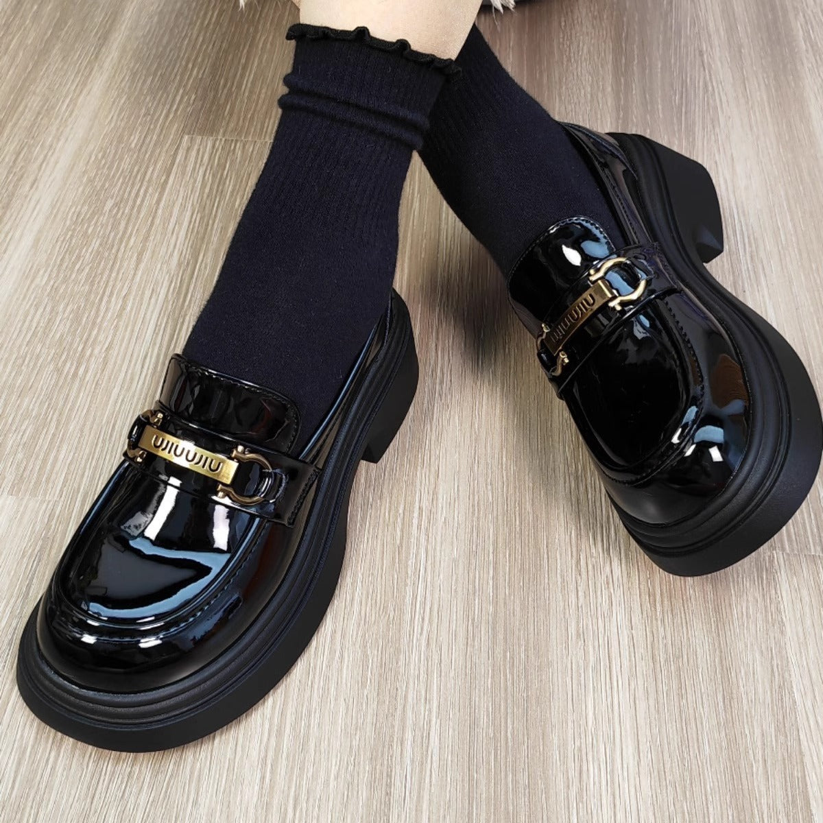 Schwarze dicke Loafer im britischen Stil für den Frühling für Damen mit rundem Kopf