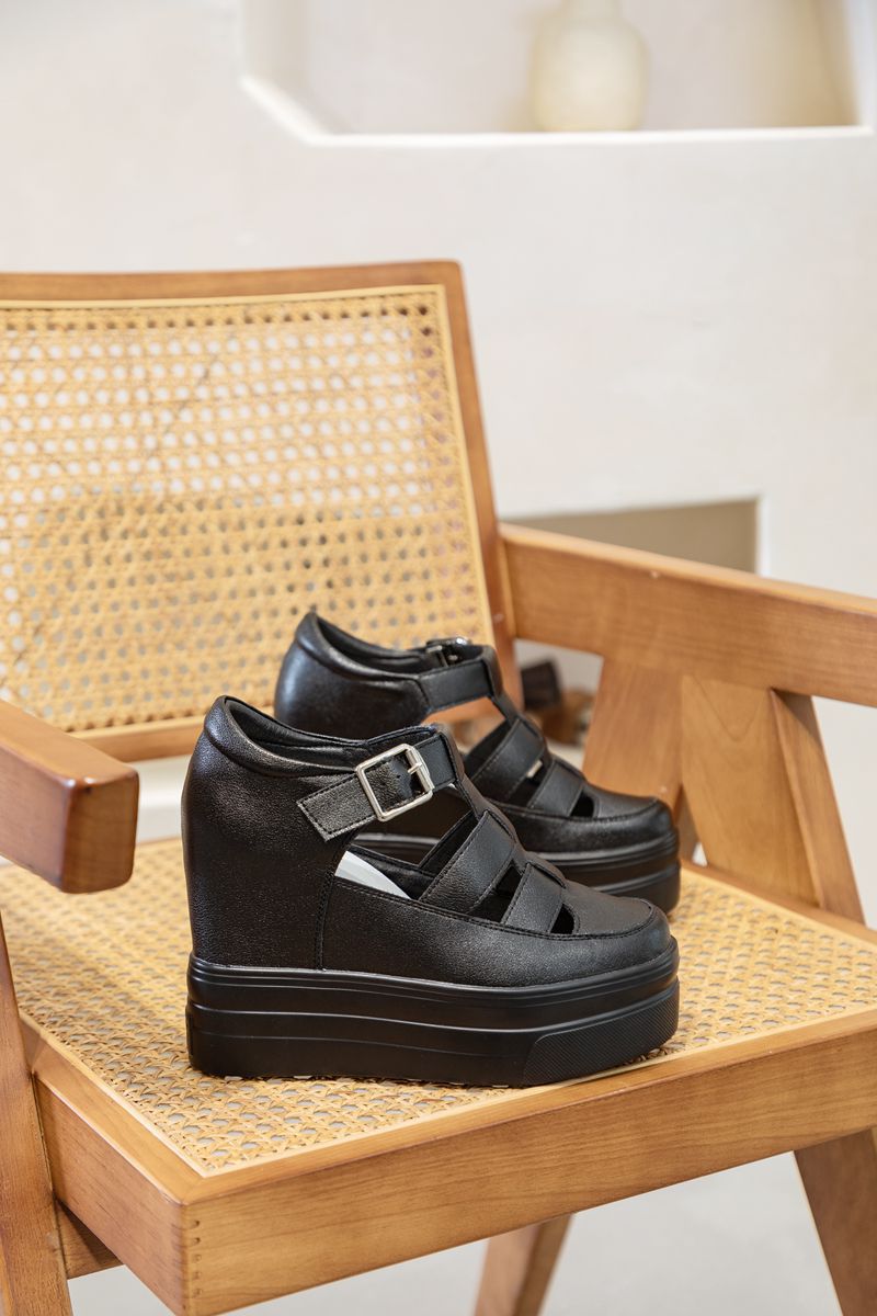 Women's Insole Authentic Toe Box Outdoor Versatile Sandals