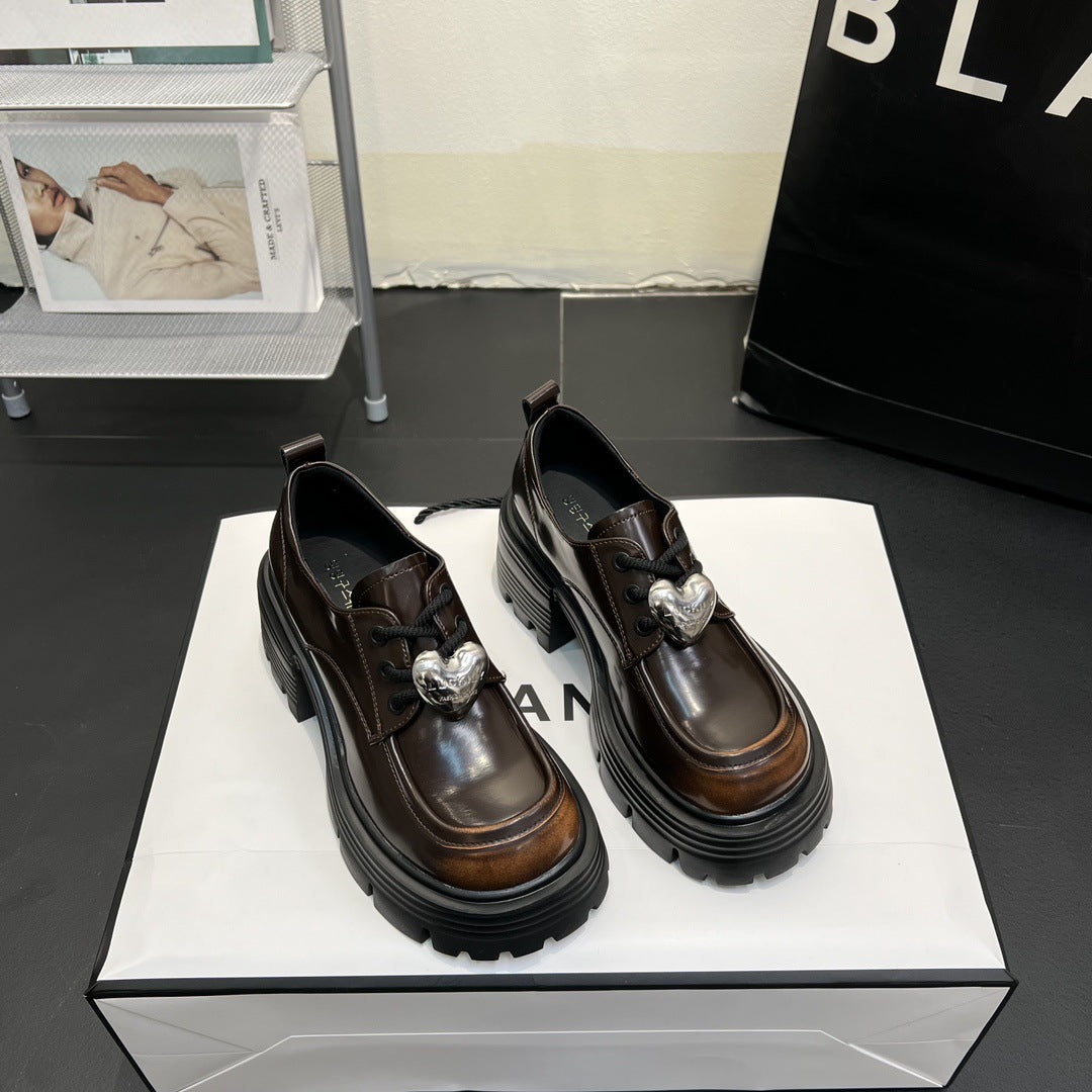 Mocassins à plateforme extra noirs de style britannique pour femmes