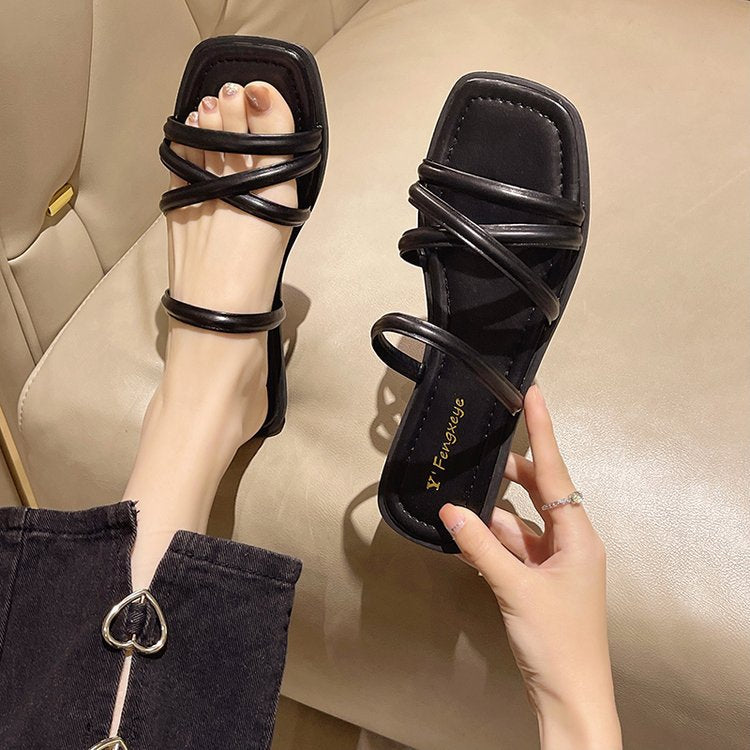 Damen Sommer Sandalen im koreanischen Stil mit dünnen Kreuzriemen