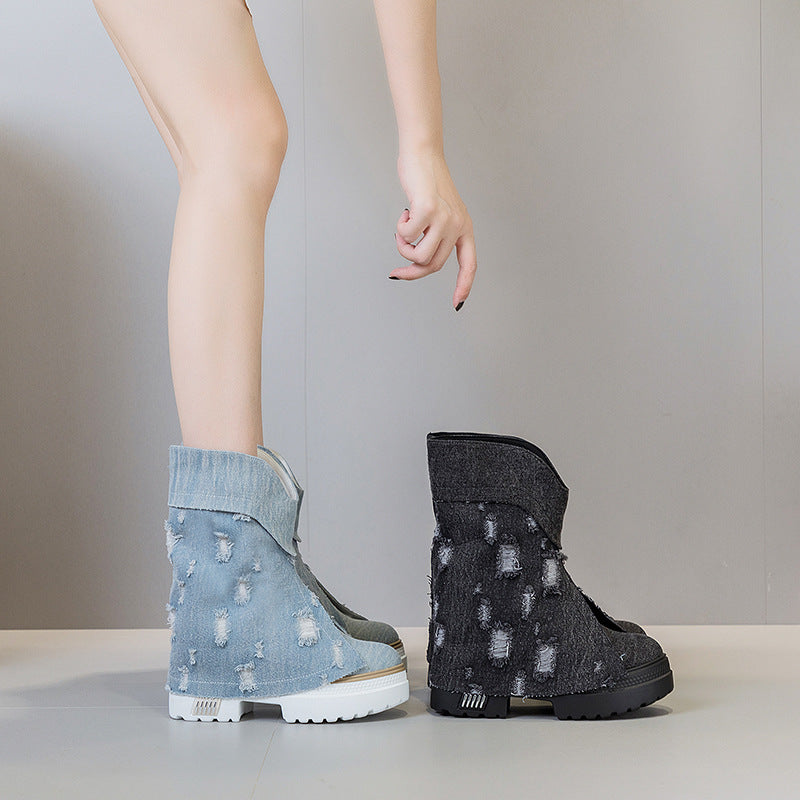 Damen-Denim-Slip-on-Skim-Fit-Stiefel mit niedrigem Schlauch, die die Höhe erhöhen