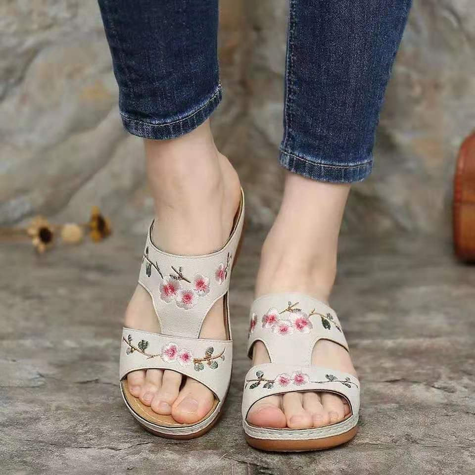Women's Summer Hollow Flower Embroidered Wedge Large Slippers