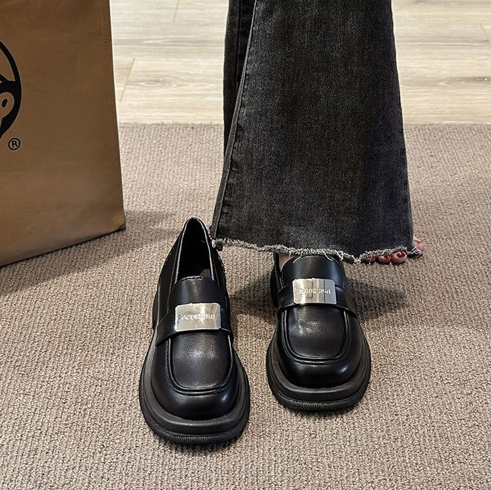 Schwarze Plateau-Loafer im britischen Stil für Damen im Herbststil