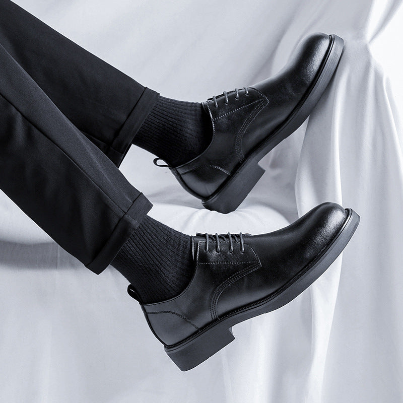 Zapatos de cuero estilo británico transpirables genuinos de negocios para hombres