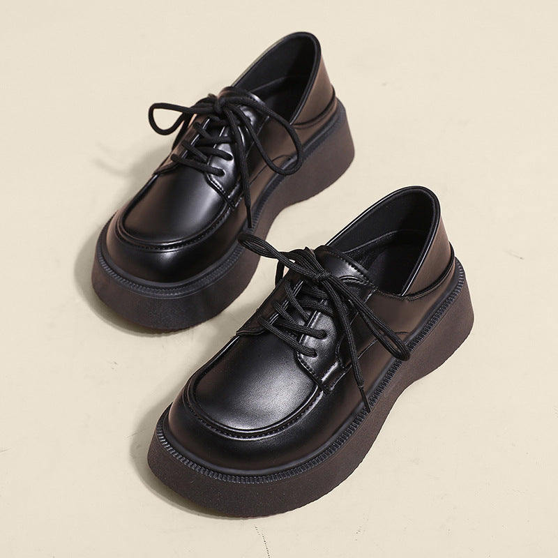 Damen Plateau Frühlings-College-Loafer im britischen Stil