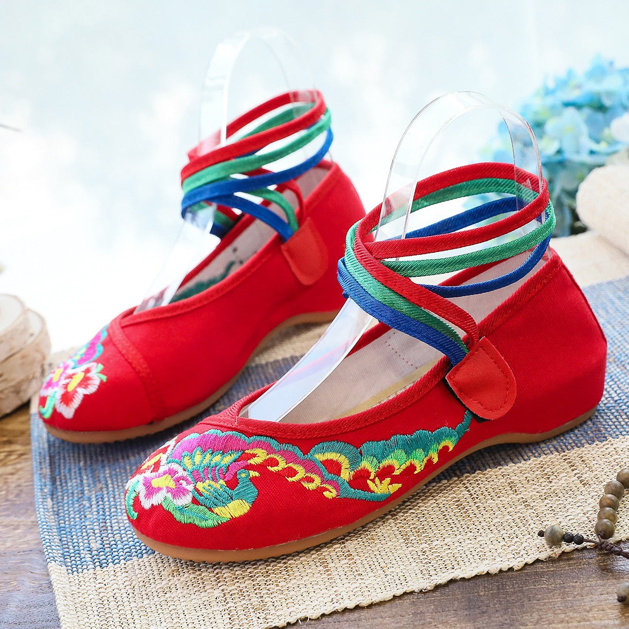 Women's Ethnic Style Colorful Ropes Tendon Bottom Low Embroidered Casual Shoes