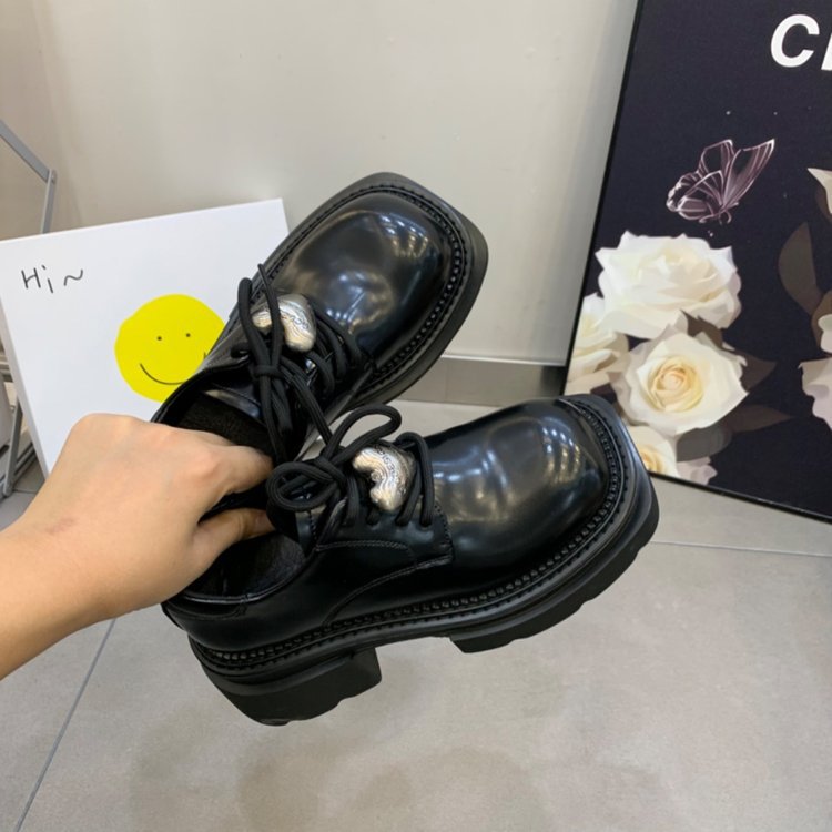 Mocassins britanniques à plateforme et à muffins pour femmes Love Fashionable Catwalk