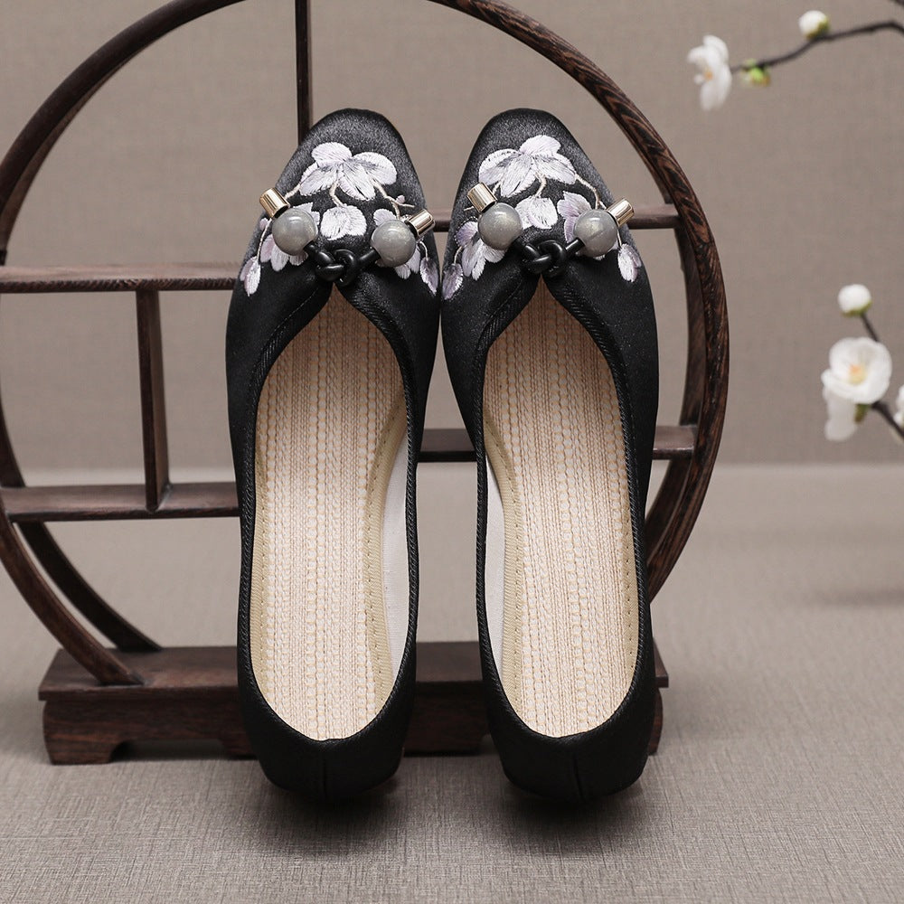 Chaussures en toile brodées plates de style chinois en coton de soie pour femmes