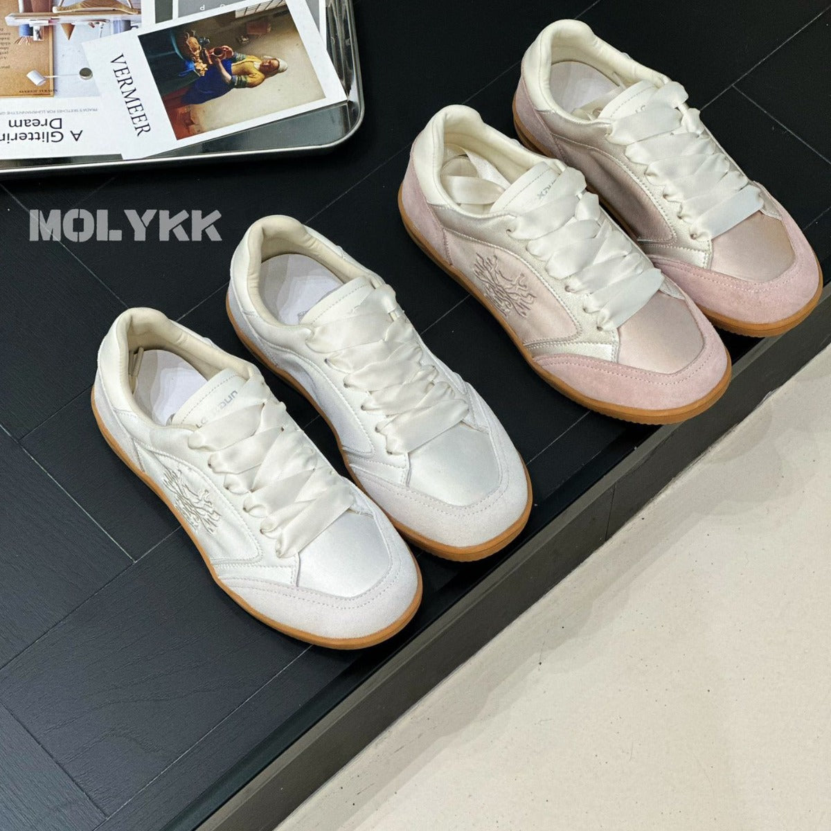 Women's Satin Soft Bottom Breathable Flat Lace Sneakers